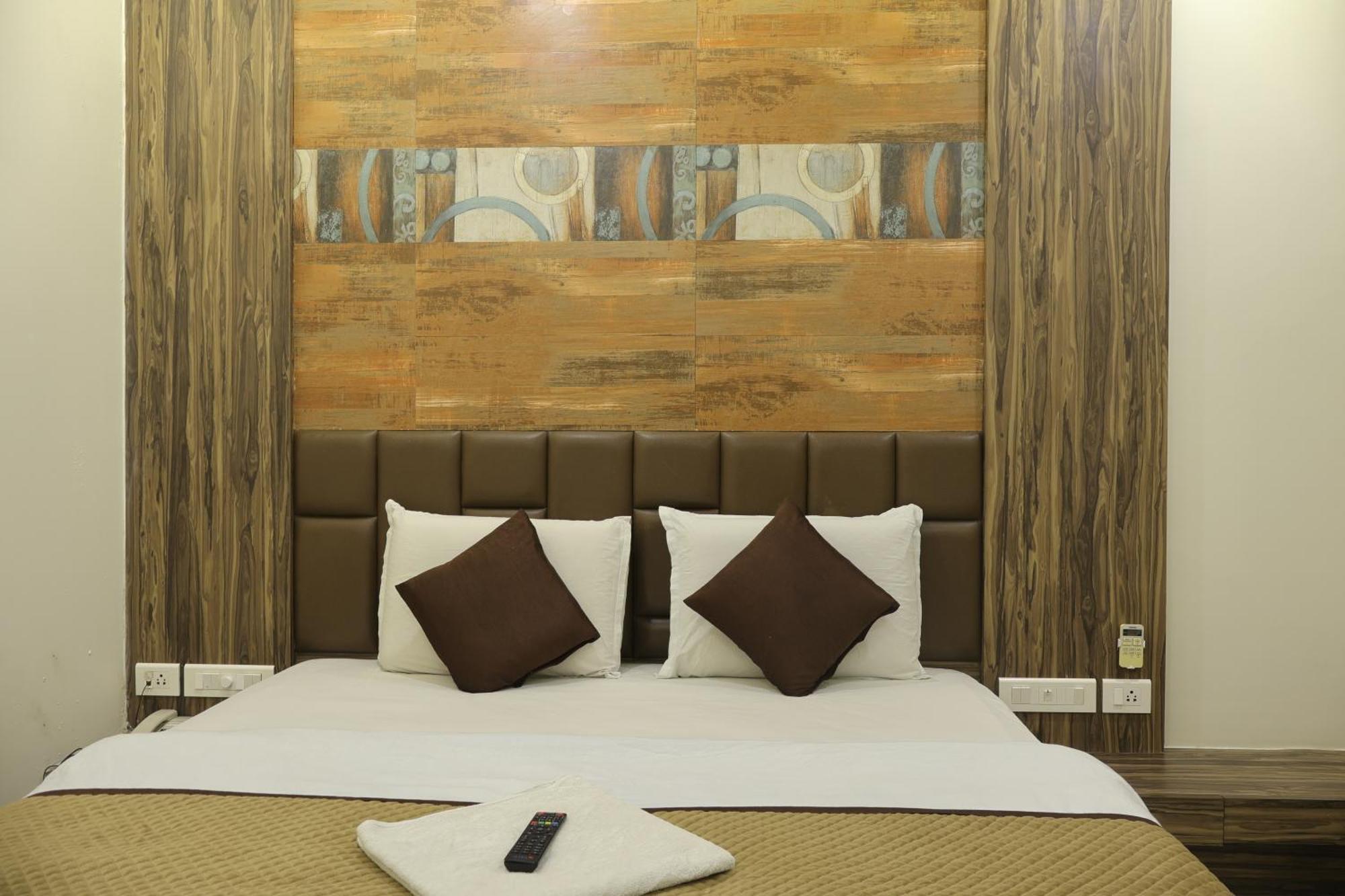 Hotel Kabir Ahmedabad Exterior photo