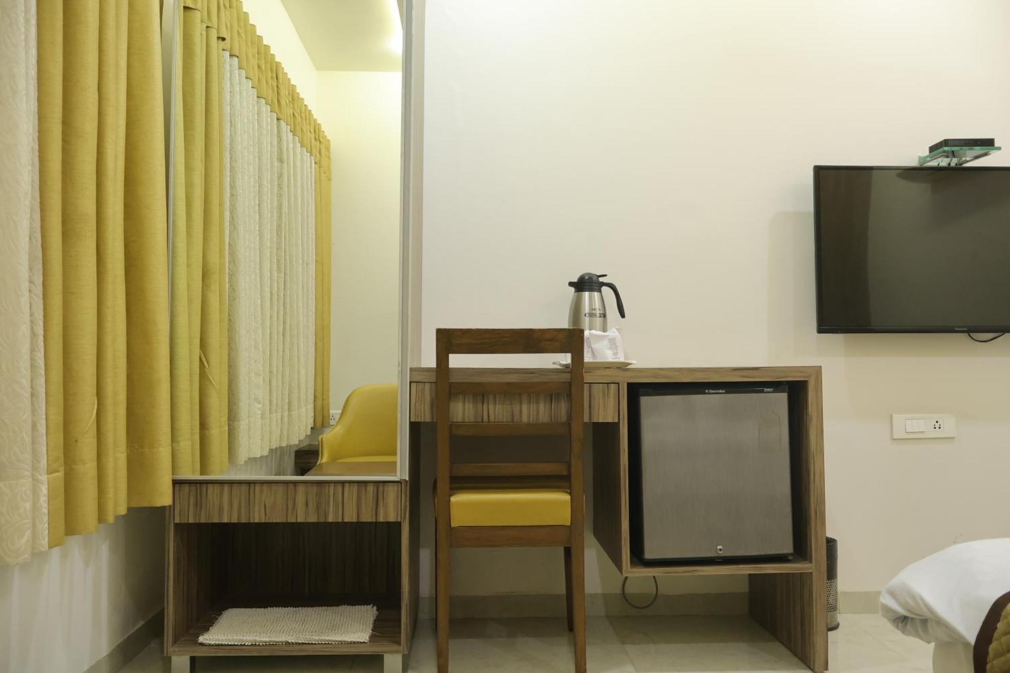 Hotel Kabir Ahmedabad Exterior photo