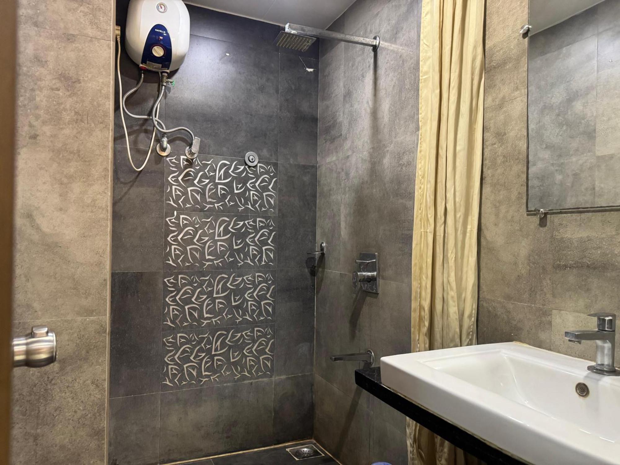 Hotel Kabir Ahmedabad Exterior photo