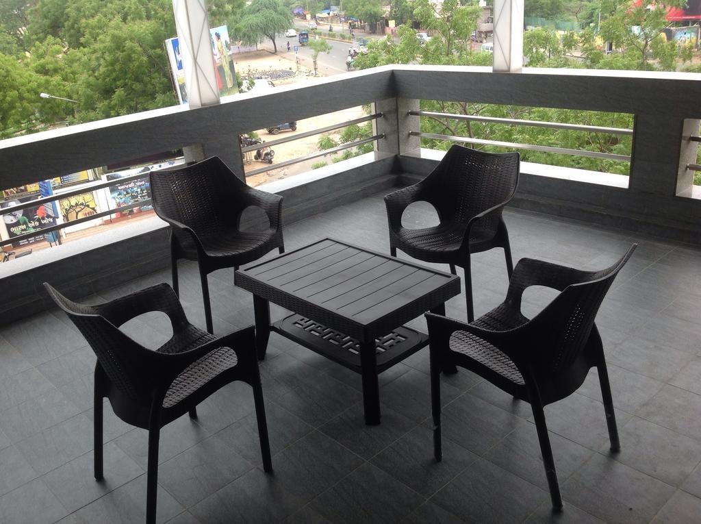 Hotel Kabir Ahmedabad Room photo