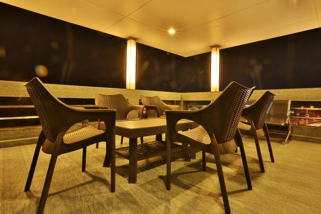 Hotel Kabir Ahmedabad Exterior photo